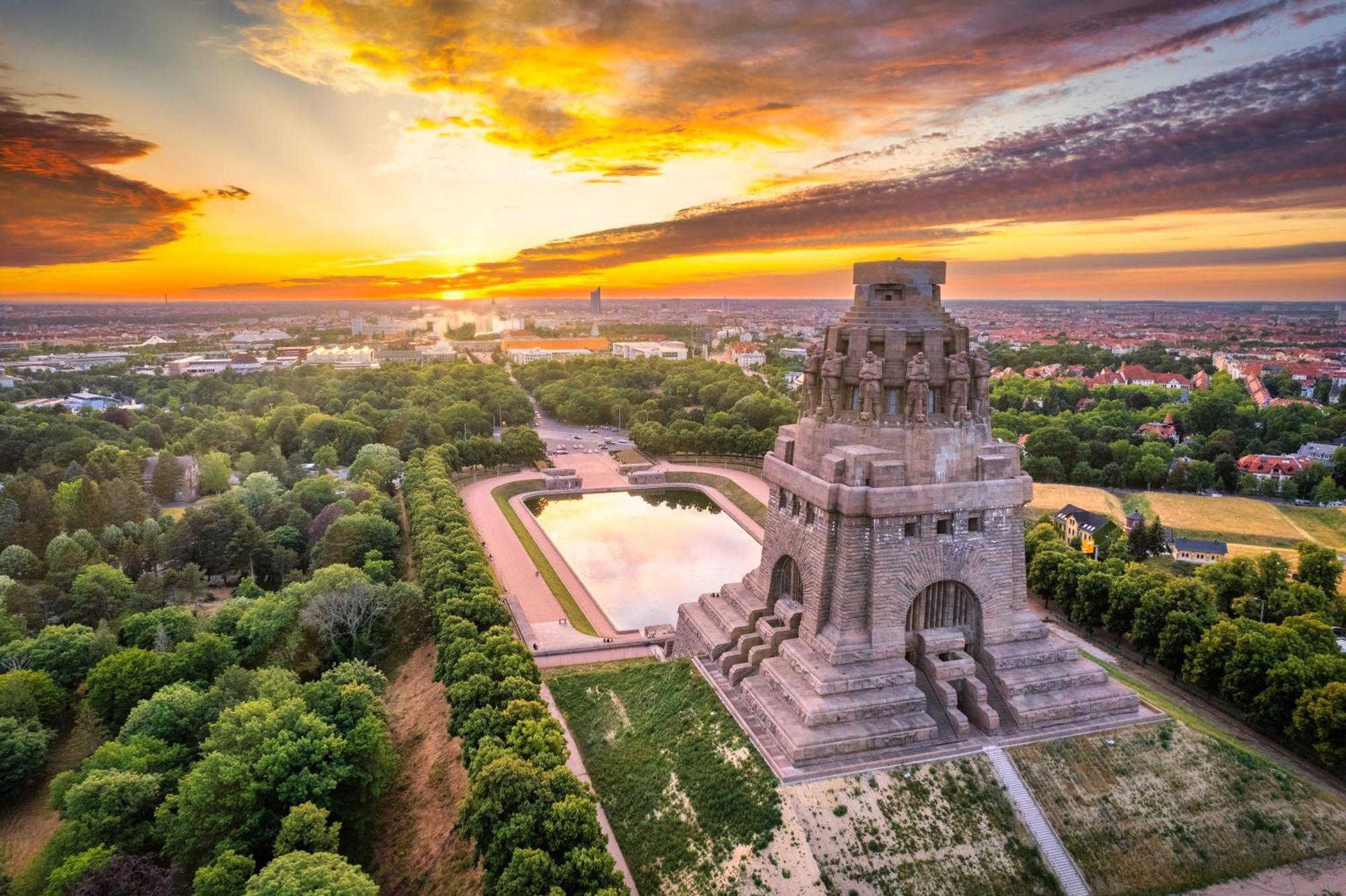 Regiohotel Leipzig West Шкойдиц Экстерьер фото